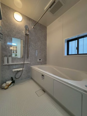 日々の疲れを癒すお風呂付です