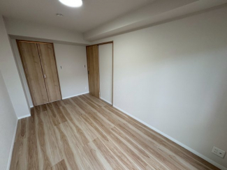 使い勝手のいい洋室です