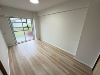 個人の部屋や寝室として使える洋室です