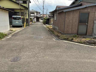東側の道路
