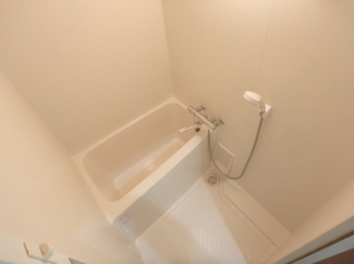 ゆったり過ごせるお風呂です