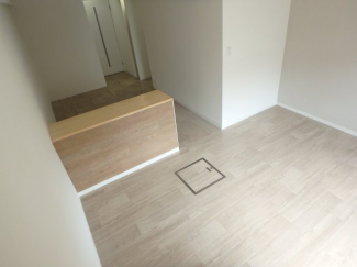 落ち着いて過ごせるお部屋なので、寝室にいかがでしょうか