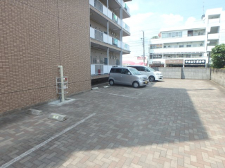 駐車スペースもあります