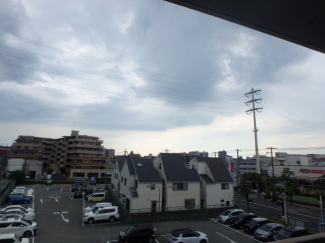 近くにお買い物ができる、スーパーがご覧いただけます。