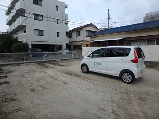 【駐車場】