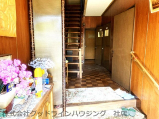 手すり付きで安心です