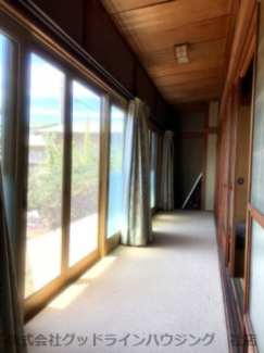 明るく解放感のある広縁