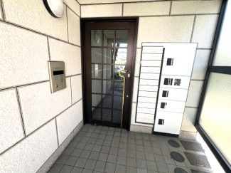 【エントランス】