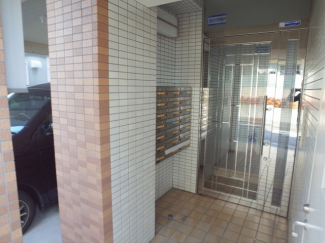 【エントランス】
