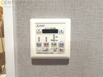 暖房機能があるため、冬場でも温かい浴室で入浴でき、乾燥機能があるため、水気を素早く取り除けます。また、換気機能があるため、湿気を素早く排出してカビや雑菌の発生を防ぐことができます。