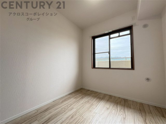 創造性や成長を促す遊びの空間を提供。学習や趣味に集中できる環境を整えます。個別のプライベートスペースは自己表現と自立心を育み、心地よい睡眠環境を整えリラックスできる場所を提供。
