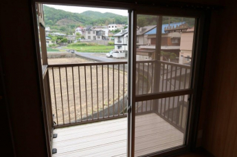 【バルコニー】