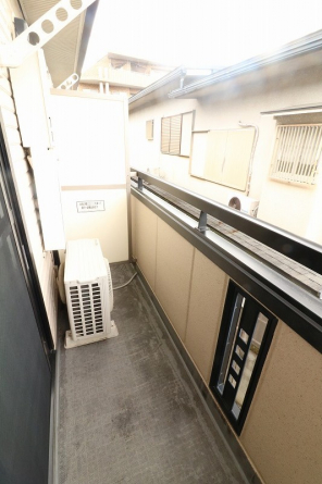 【バルコニー】