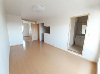 こちらのリビングで趣味の時間をお楽しみください