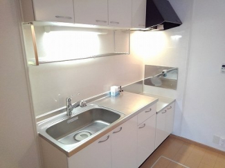 コンパクトなキッチンで掃除もラクラク