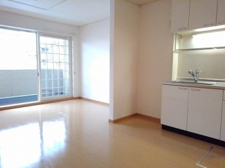 ゆったり過ごせるリビングです