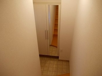 明るい玄関です