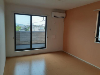 こちらの居間で趣味の時間をお楽しみください