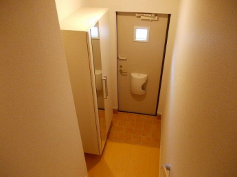 シンプルで使いやすい玄関です