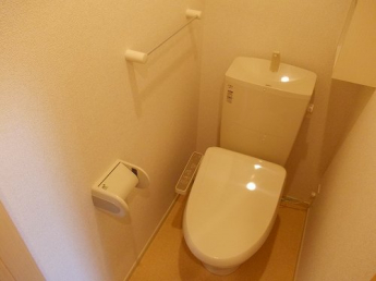 コンパクトで使いやすいトイレです