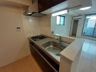 コンパクトなキッチンで掃除もラクラク