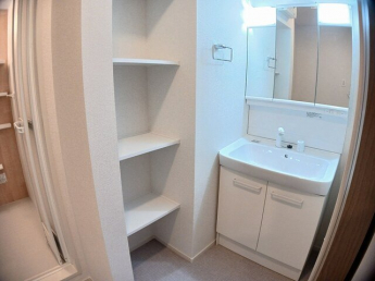 忙しい朝には欠かせない洗面所です