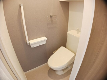 清潔感のあるトイレです