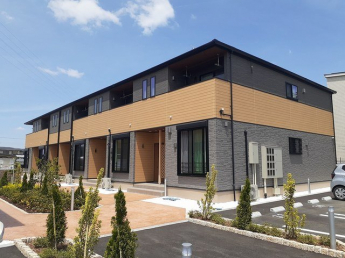 落ち着いた雰囲気の外観です