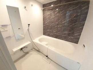 コンパクトで使いやすいお風呂です