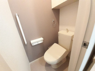 ゆったりとした空間のトイレです