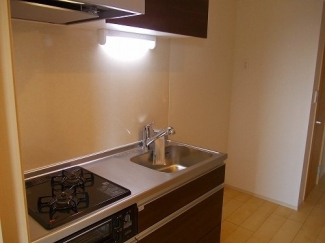 コンパクトなキッチンで掃除もラクラク