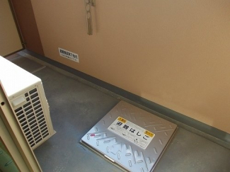 バルコニーからの眺めを楽しみながら食事をしませんか