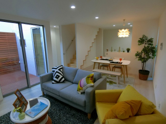 【居間・リビング】