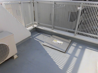 【バルコニー】