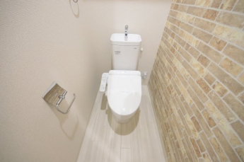 ゆったりとした空間のトイレです