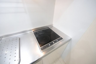 コンパクトなキッチンで掃除もラクラク