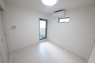 広々とした洋室です