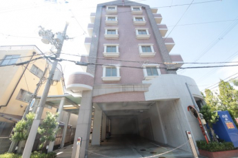 落ち着いた雰囲気の外観です