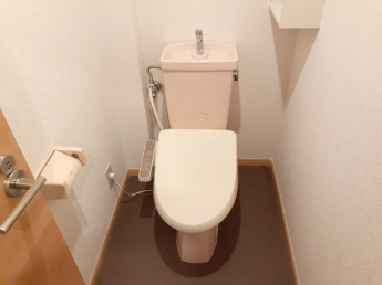 清潔感のあるトイレです
