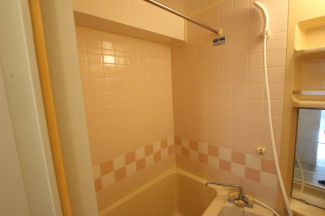 ゆったり過ごせるお風呂です