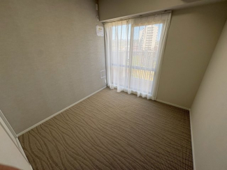 ゆったりした洋室です