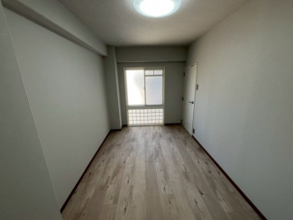 広々とした洋室です