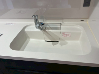 独立洗面台あり、毎朝おしゃれに忙しい女性の方におすすめです