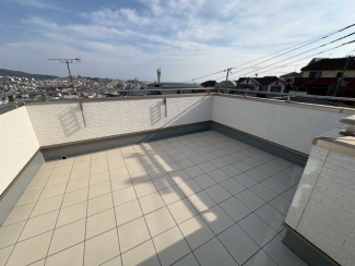 広々としたバルコニーです