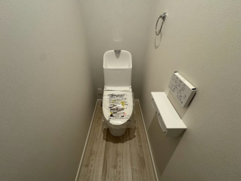 清潔感のあるトイレです
