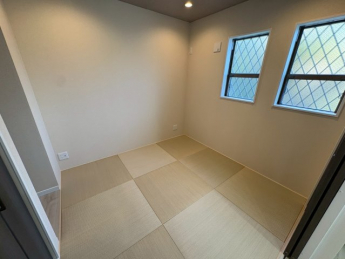 来客時にも便利な和室付き