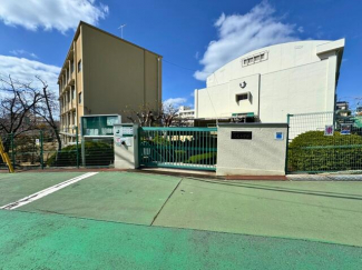 乙木小学校まで381m