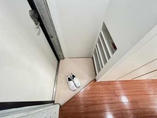 写真は別部屋ですが、使用はほぼ同じです。