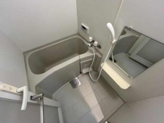 写真は別部屋ですが、使用はほぼ同じです。