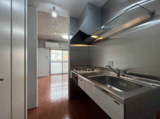 写真は別部屋ですが、使用はほぼ同じです。